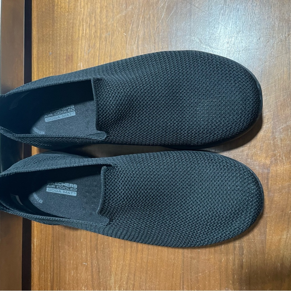 Skechers Women's Black Mesh Slip-Ons